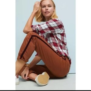 CHINO BY ANTHROPOLOGIE Relaxed Tuxedo Chino Pants Side Stripe Rust Size 28